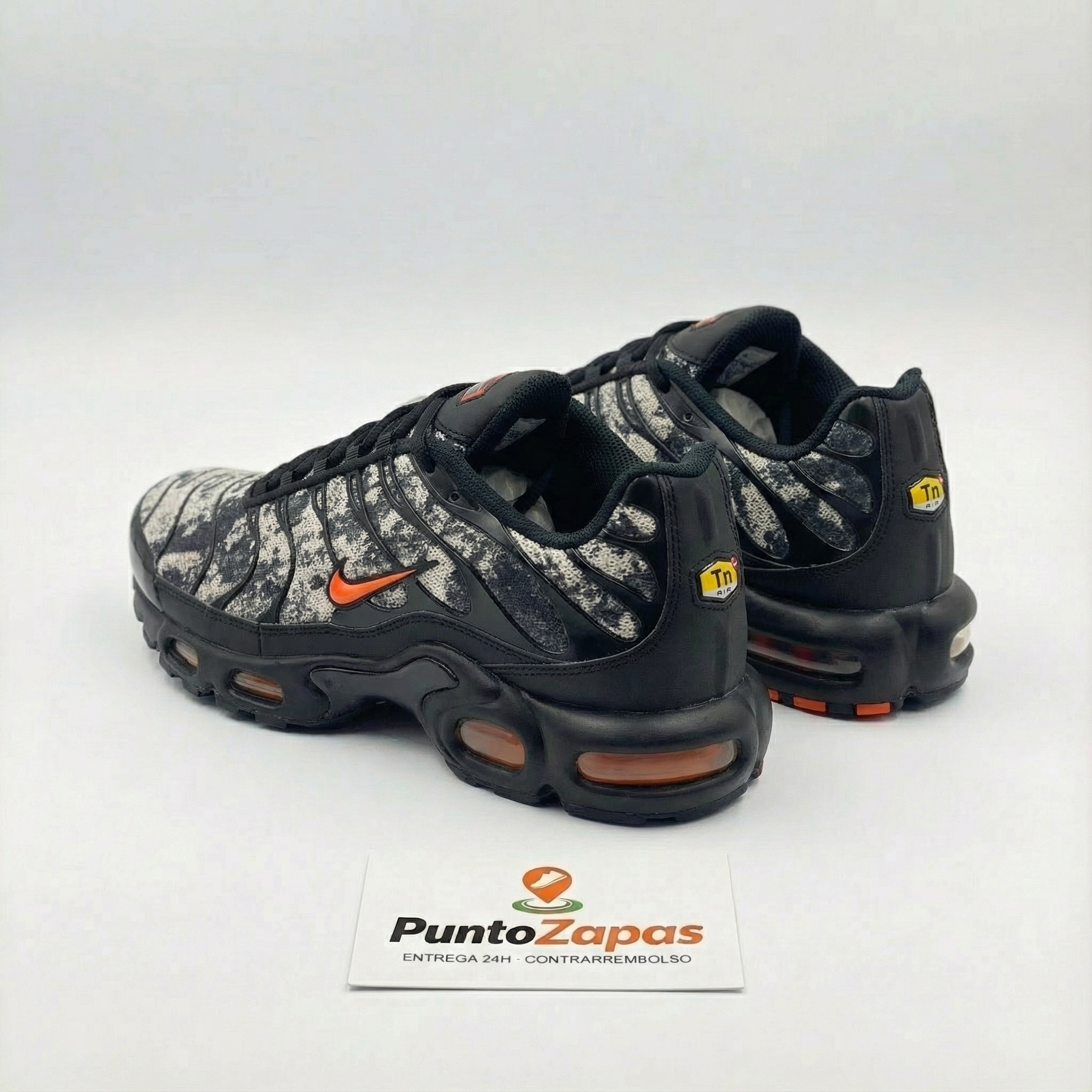 NIKE TN NEGRO/NARANJA